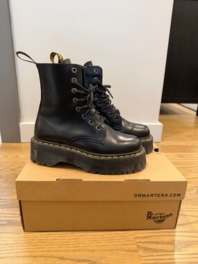 Dr. Martens Jadon Black Platform Boots size 6 women’s like new